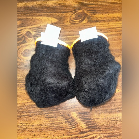 Carhartt Women’s Thermal Gloves - Picture 2 of 8